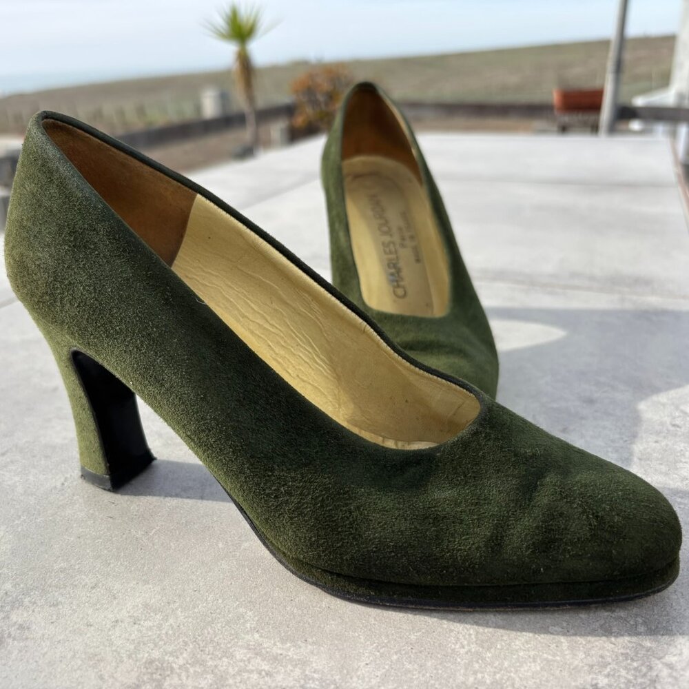 💎 Vintage Charles Jourdan Suede Pumps – Timeless Luxury! 💎